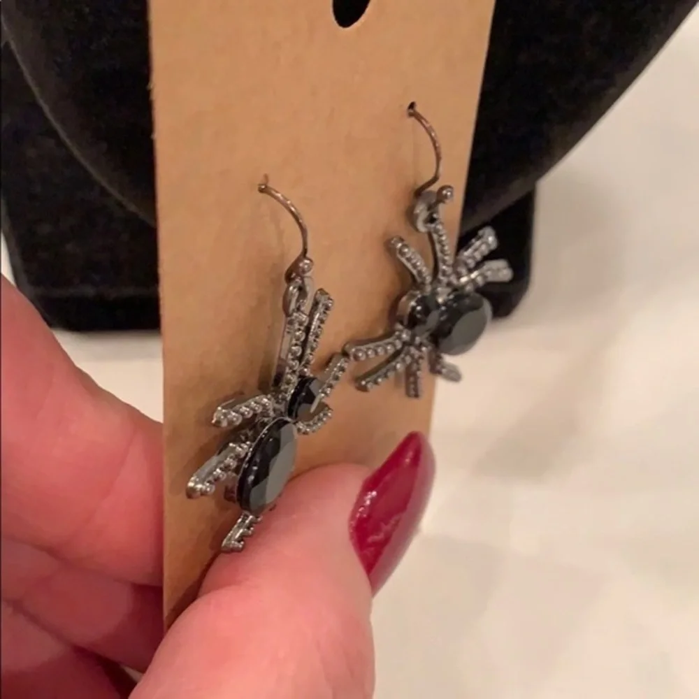 💐5/25 silver spider black crystal stones dangle